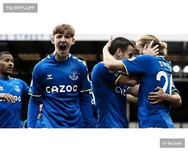 埃弗顿2比0狼队英超联赛保级队展现顽强斗志