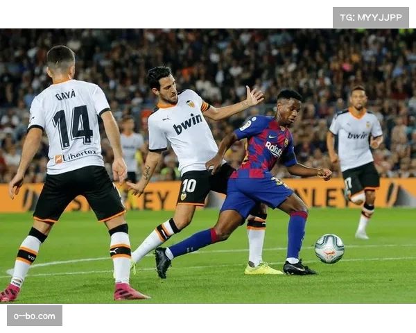 科莫控球率高达75%比赛占比多 技术流风格成赛季亮点